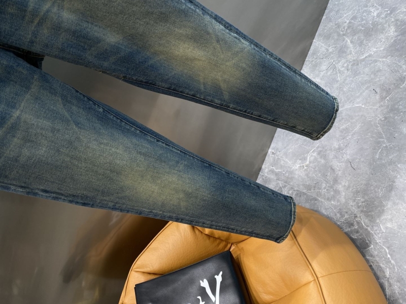 Gvc*1 jeans